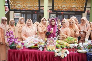 Dispusarda Kota Metro Raih Juara 3 dalam Lomba Tumpeng DWP